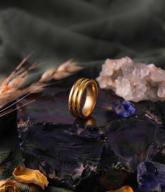 Bague Striée en Acier Inoxydable - Or. Taille 17 à 21